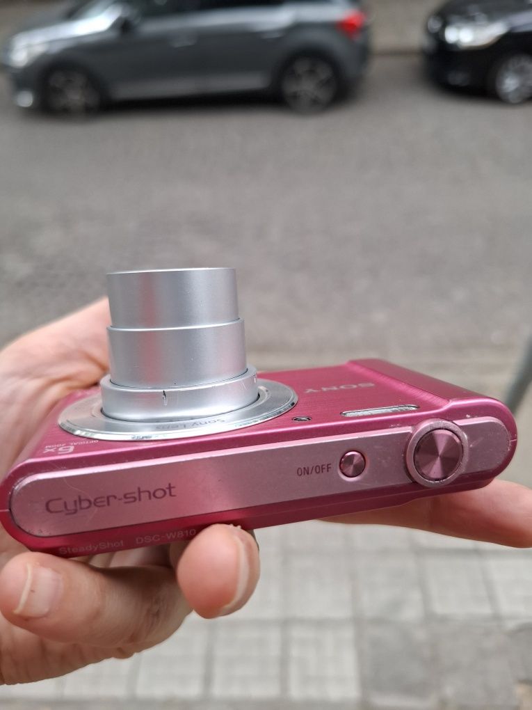 Компактен дигитален фотоапарат SONY Cybershot W810