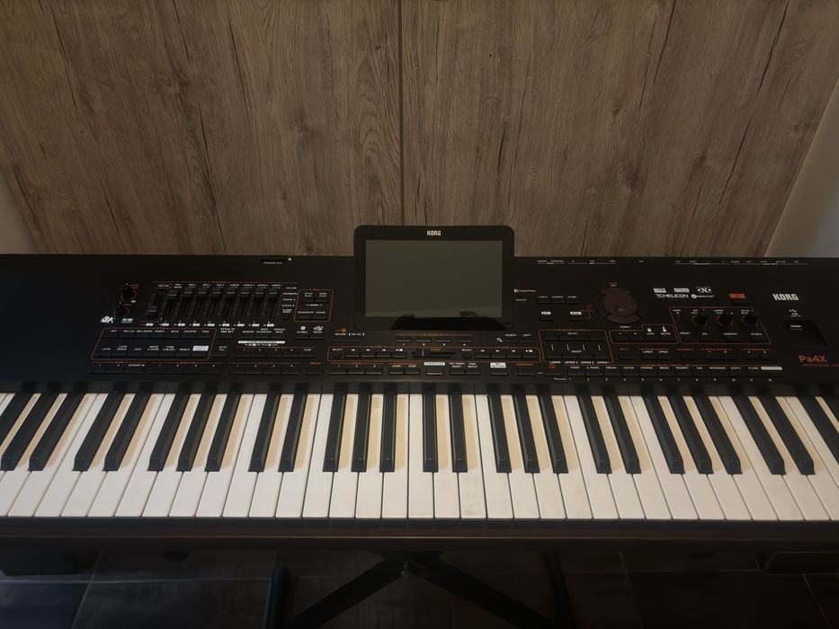 Korg pa4x pro 76