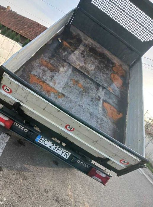 Iveco daily basculabil pe 3 parti, an fabricatie 2006