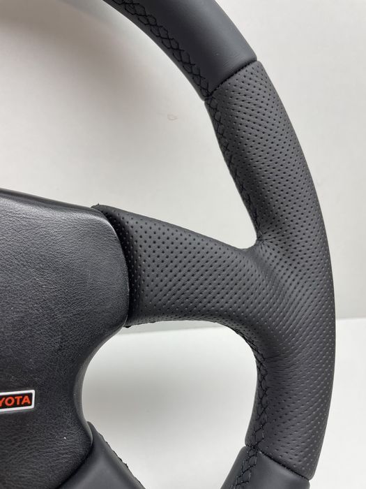 Volan sport cu butuc Toyota 4Runner Hilux Land Cruiser
