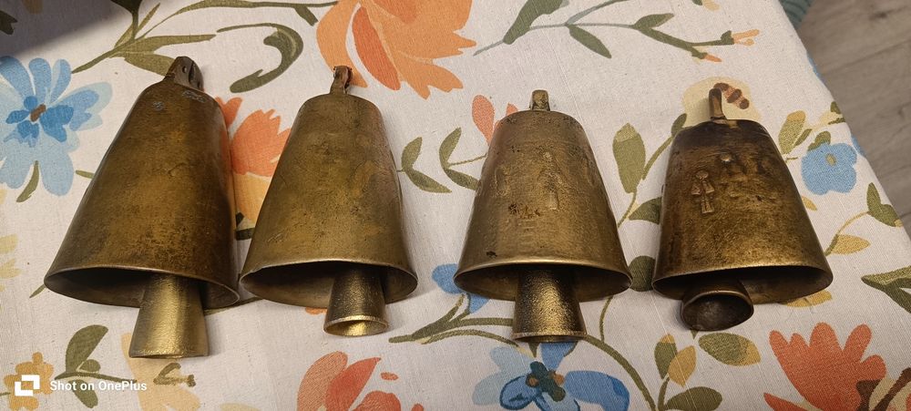 Стари чанове,звънци