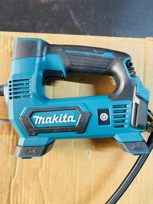 Compresor Makita MP100DZ 12 V max. (fără baterie, fără încărcător)