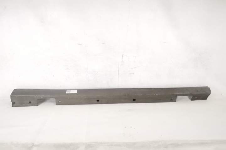 Десен праг, оригинален, в добро състояние Мерцедес-Бенц / Mercedes-Ben