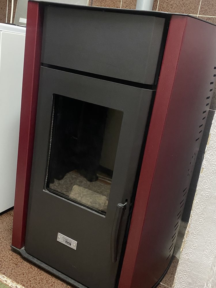 Пелетна камина 18 Kw