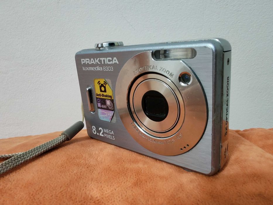 фотоапарат Praktica luxmedia 8303 8.2МРх 
редакция