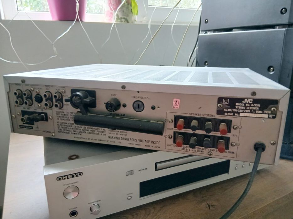 Vind tuner amplificator JVC in perfecta stare.