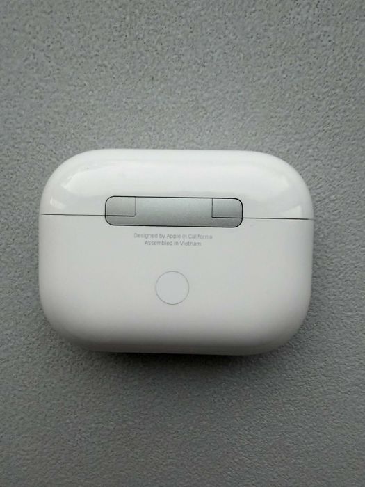 Apple AirPods Pro 2 кейс с usb-c A2968, без слушалки (case only)