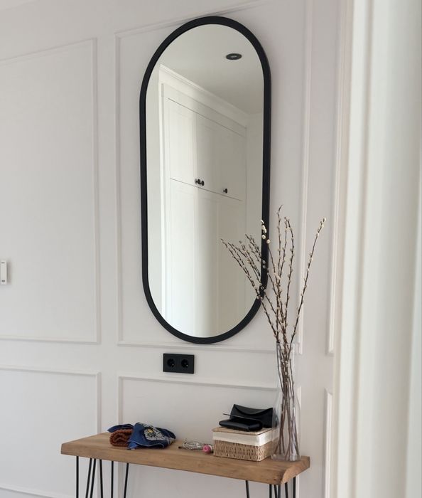 Настенное зеркало