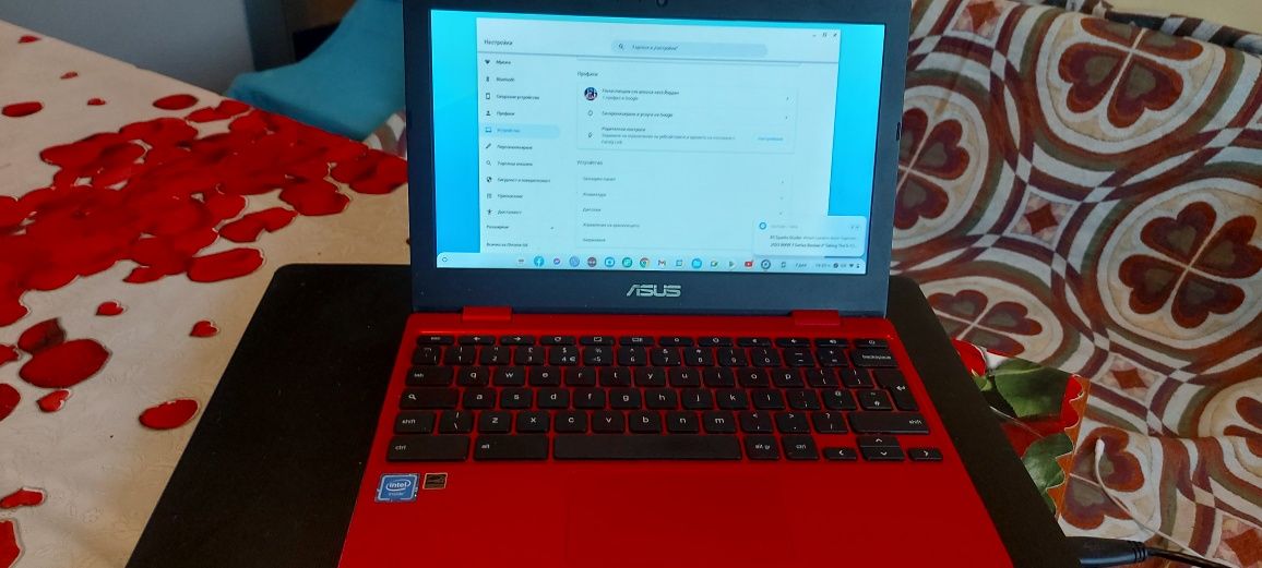 Лаптоп Asus chromeboock