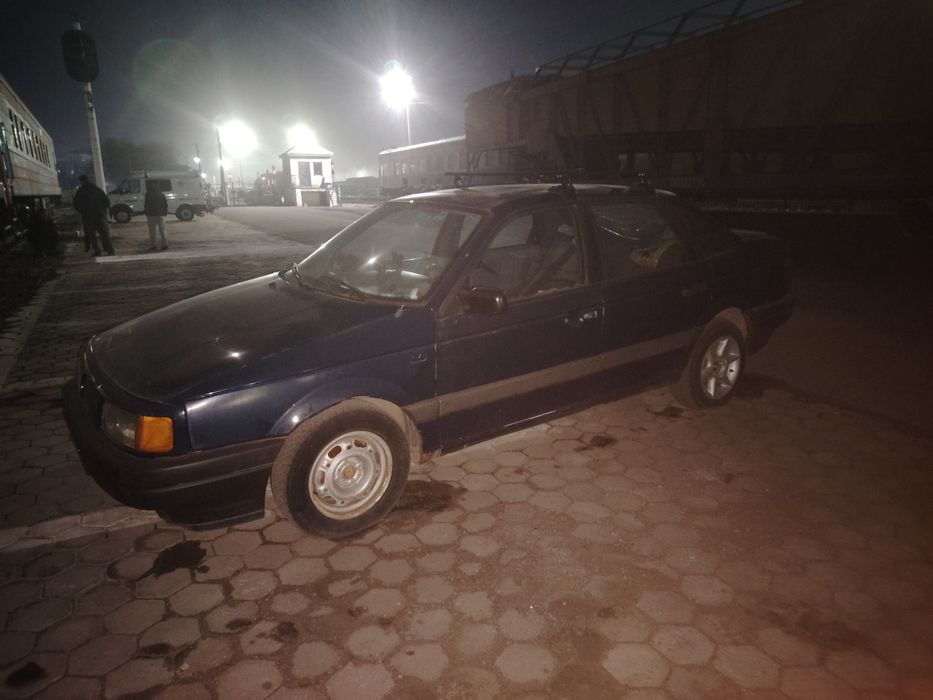 Продам машину марки пассат б3