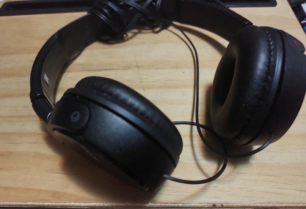 Casti On Ear Sony MDR-ZX310APB, Cu fir, Microfon, Negru perfectă stare