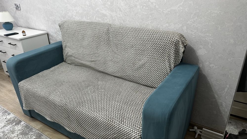 Продам диван в хорошем состоянии