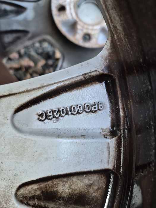 Джанти с летни гуми Kumho 225/45/17 Audi 17 цола