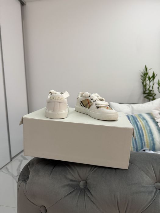 Adidasi Burberry copii - nr. 27