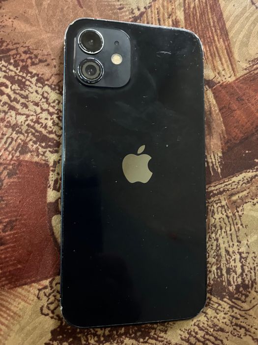 Айфон 12 -64 гб чист айклауд нова батерия и дисплей