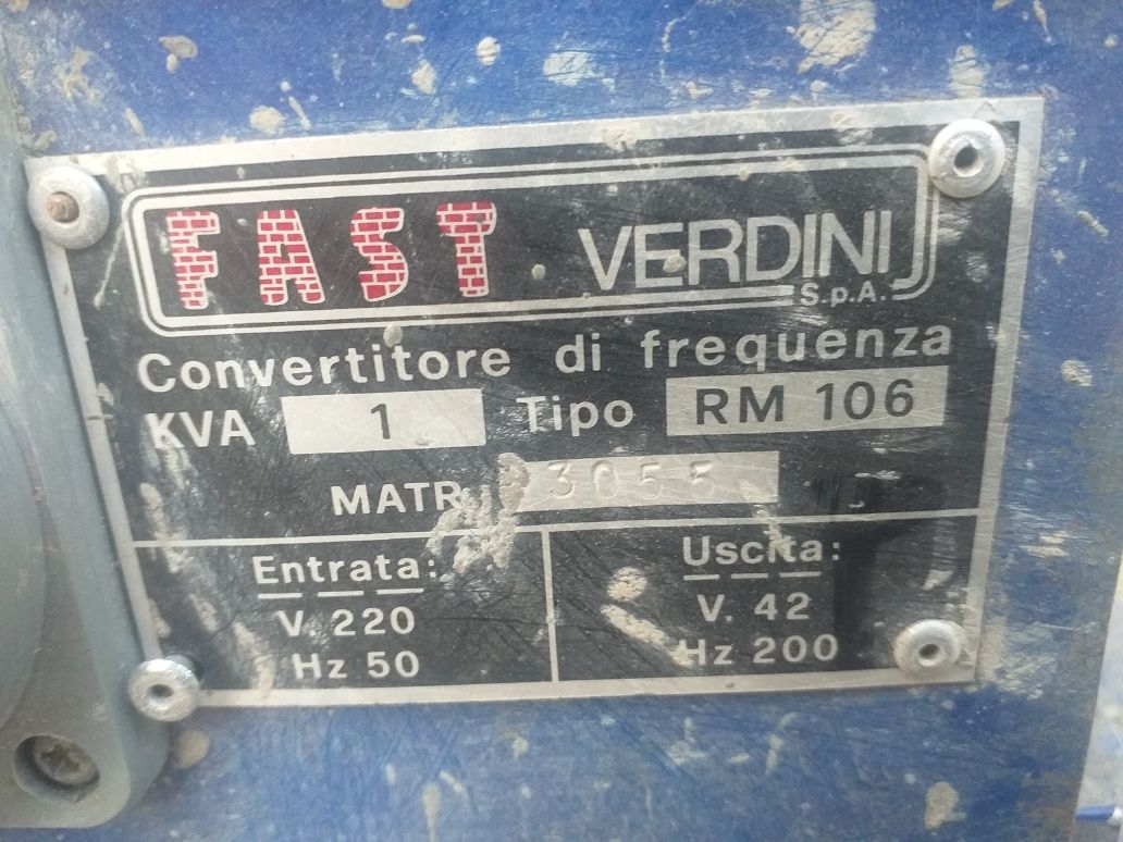 Vibrator prntru beton  220 v marca verdini