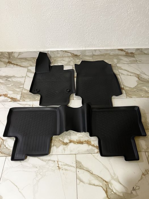 Продам коврики на Rav4 xa 50