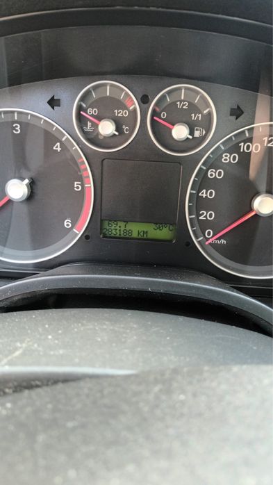 Schimb mașină pe tractoraș