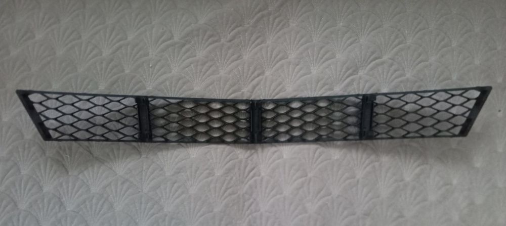 Решетка переднего бампера w211 рест.