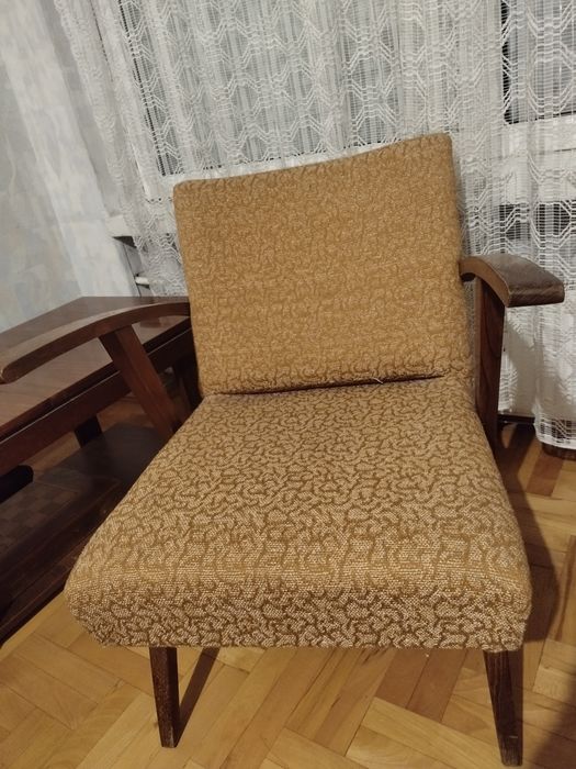 Две ретро кресла