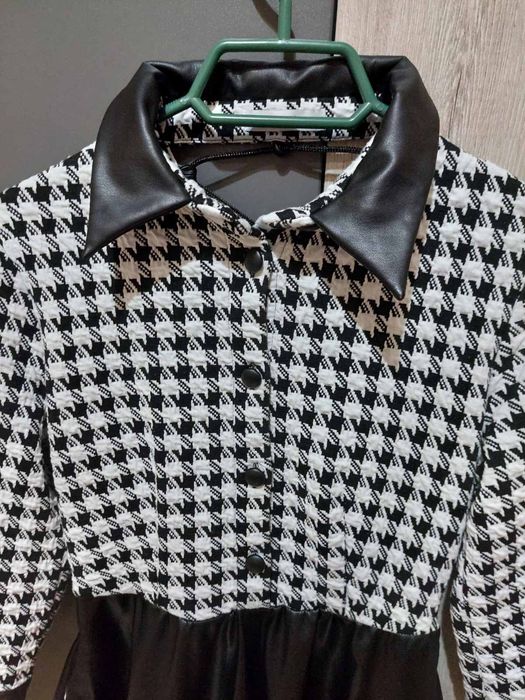 Официална рокля с яка