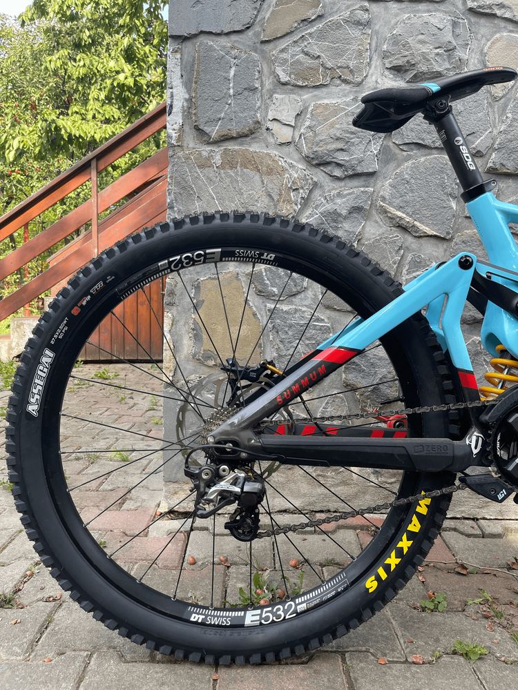 Bicicleta de downhill Mondraker Summum Carbon Pro Team 27,5 2020