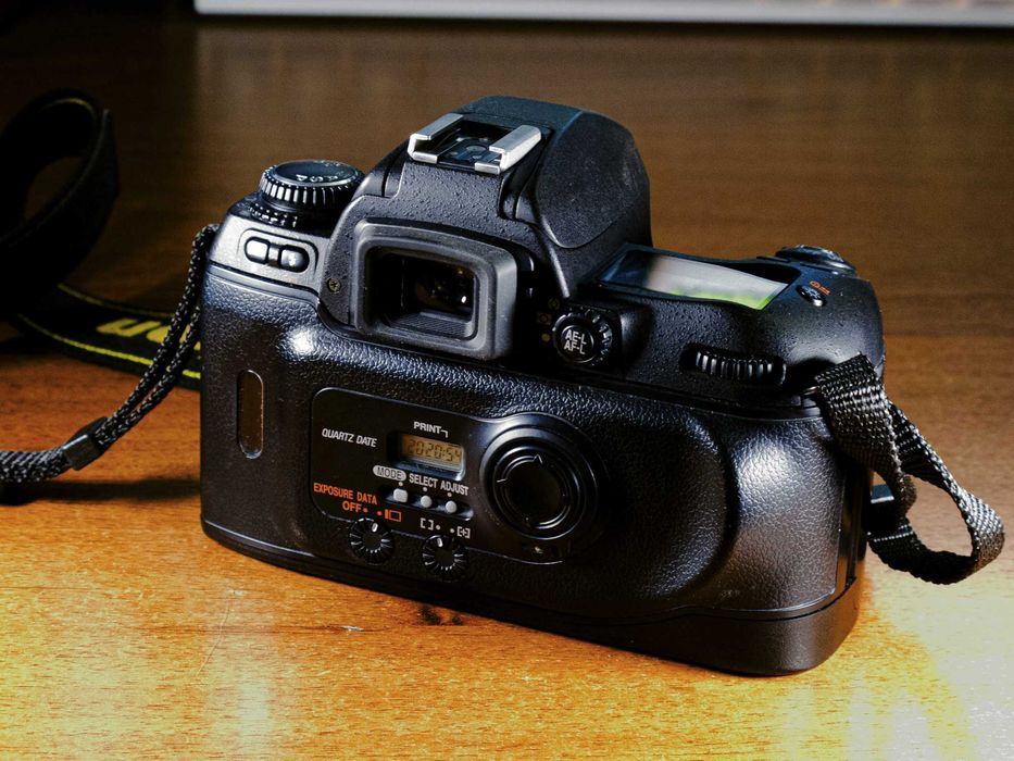 Kit Nikon F80-S + Nikkor 28-105 f3.5-4.5 | Camera Film SLR 35mm Japan