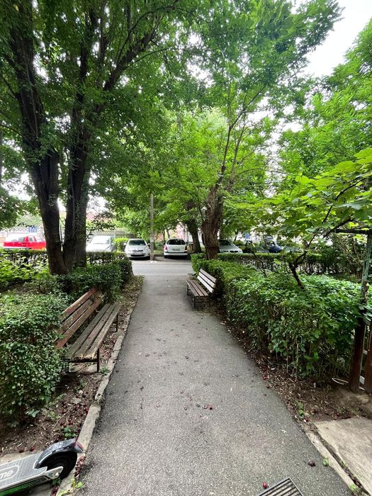 Inchiriez apartament