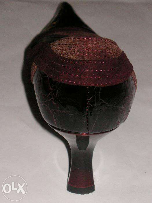 Accademia Pantofi grena