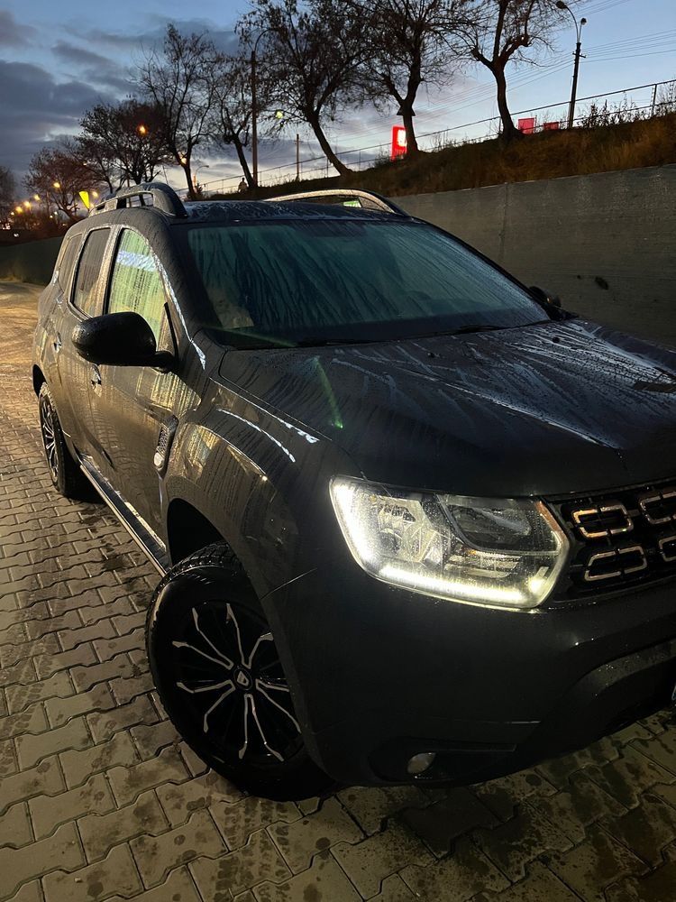 Jante Dacia Duster pe R16 Noi - Bicolore  cu 5 x 114.3 R16 Negru Crom