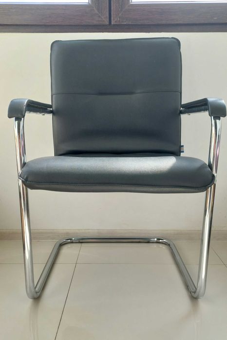 Scaun de bucatarie / birou