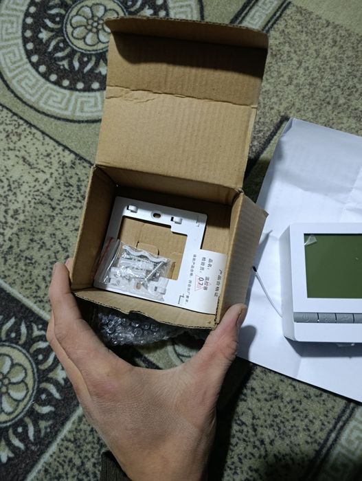 termostat / konditsioner/pol isitgich boshqaruv paneli.