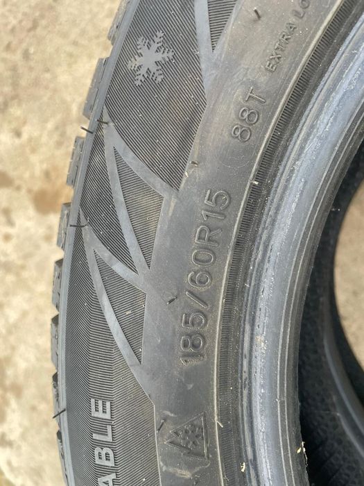 SAILUN 185/60/15 почти новые