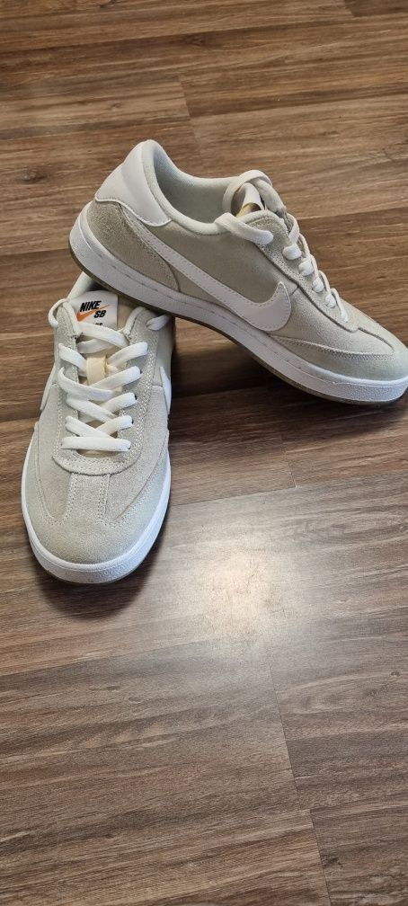 Дамски кецове Nike