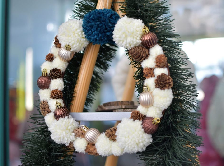 Коледен венец ръчна изработка