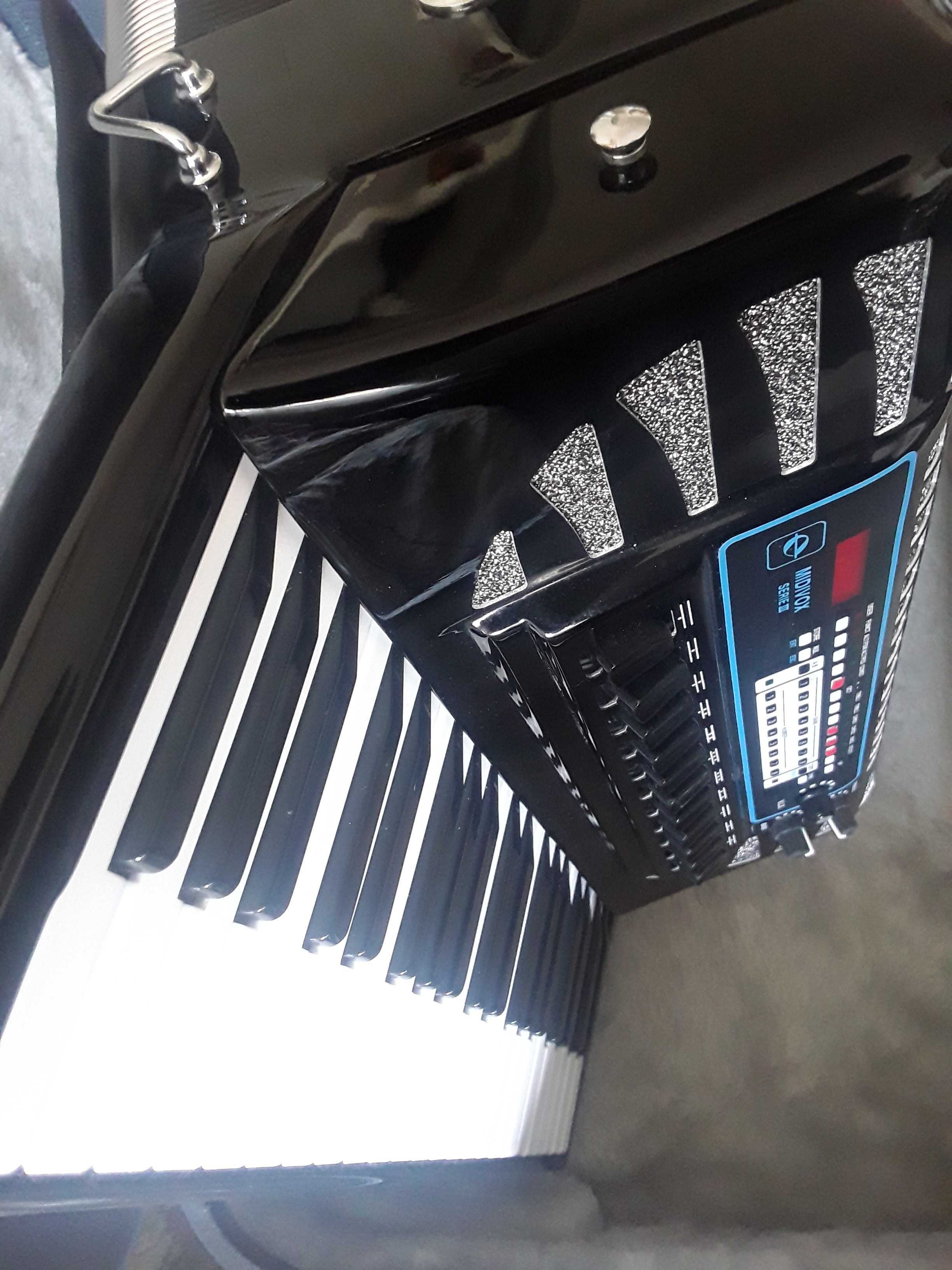 Vand acordeon Excelsior Magnante midi cabina 2+2.