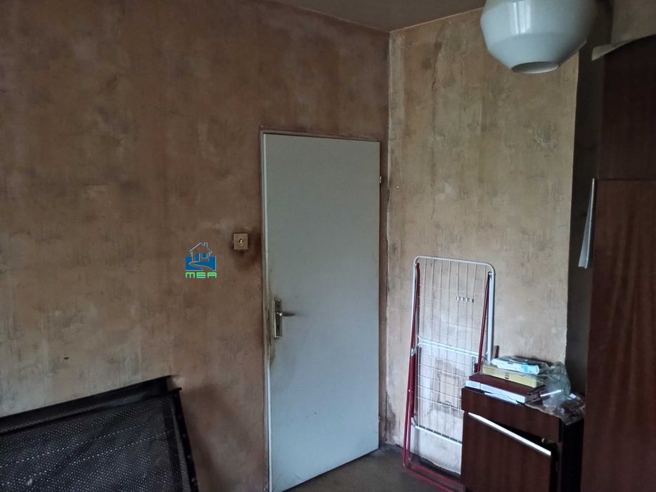 88 кв. м / 3- стаен/Панел/ет. 1-от-8/ТЕЦ/Асансьор/Надежда-1/София