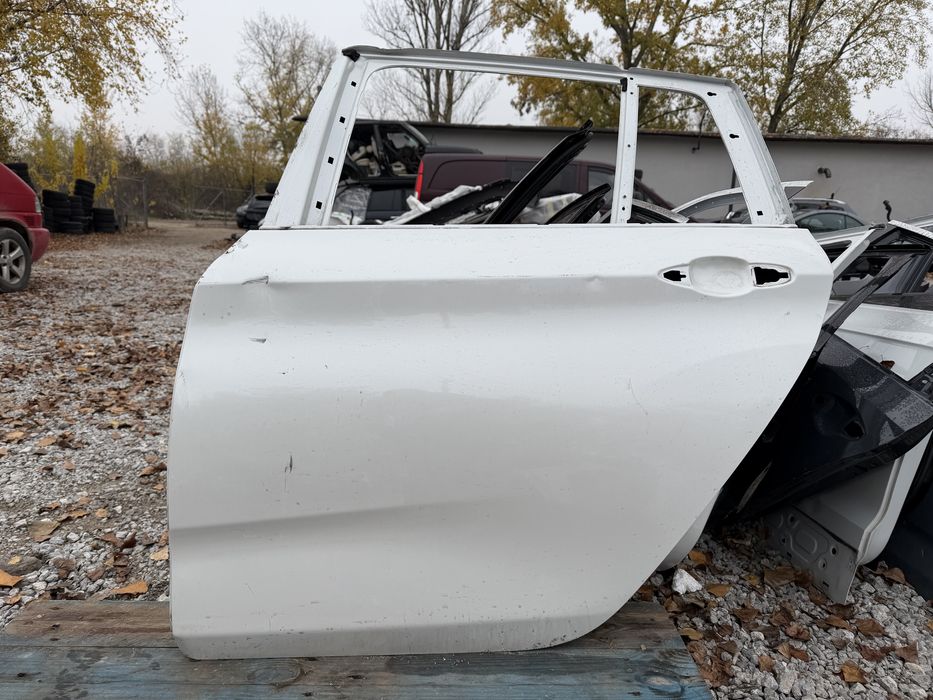 Врата BMW 2 Gran Tourer