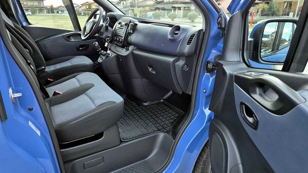 Opel Vivaro An 2018 8+1 Locuri Model Extra Lung Trafic