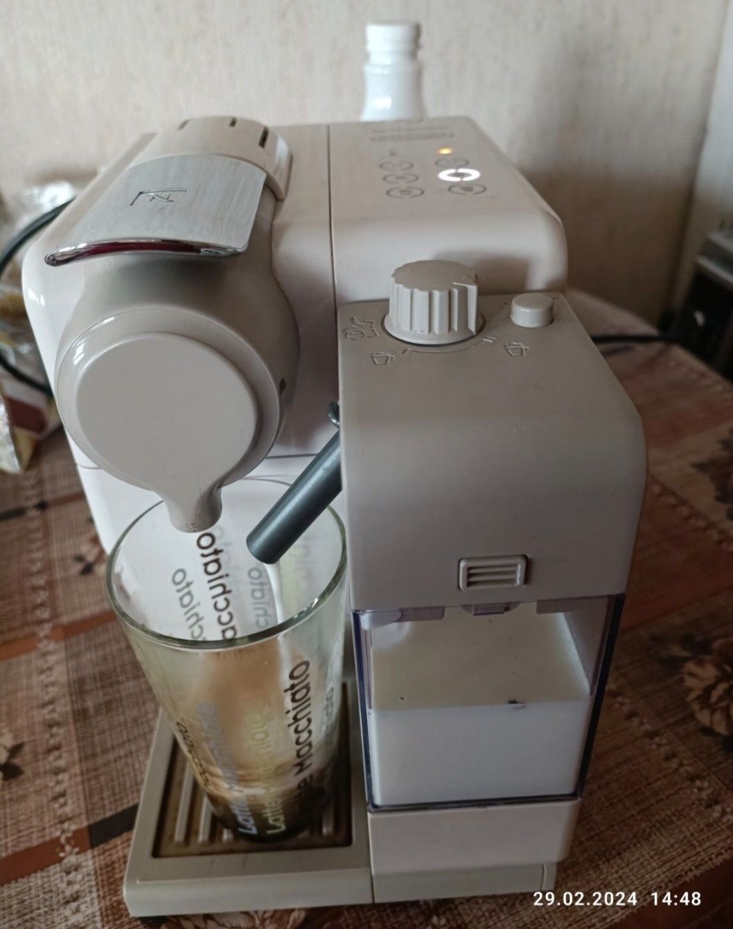 Delonghi EN560 Nespresso Latisima