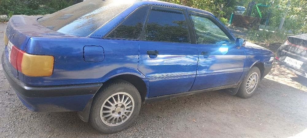 Продам Ауди 80 на ходу .
