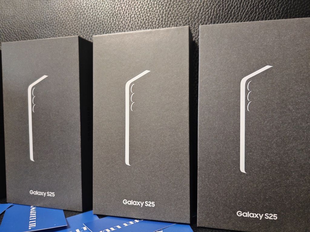 ЗАПЕЧАТАН 128GB Samsung GALAXY S25 Гаранция A1 2027 г. Silver
