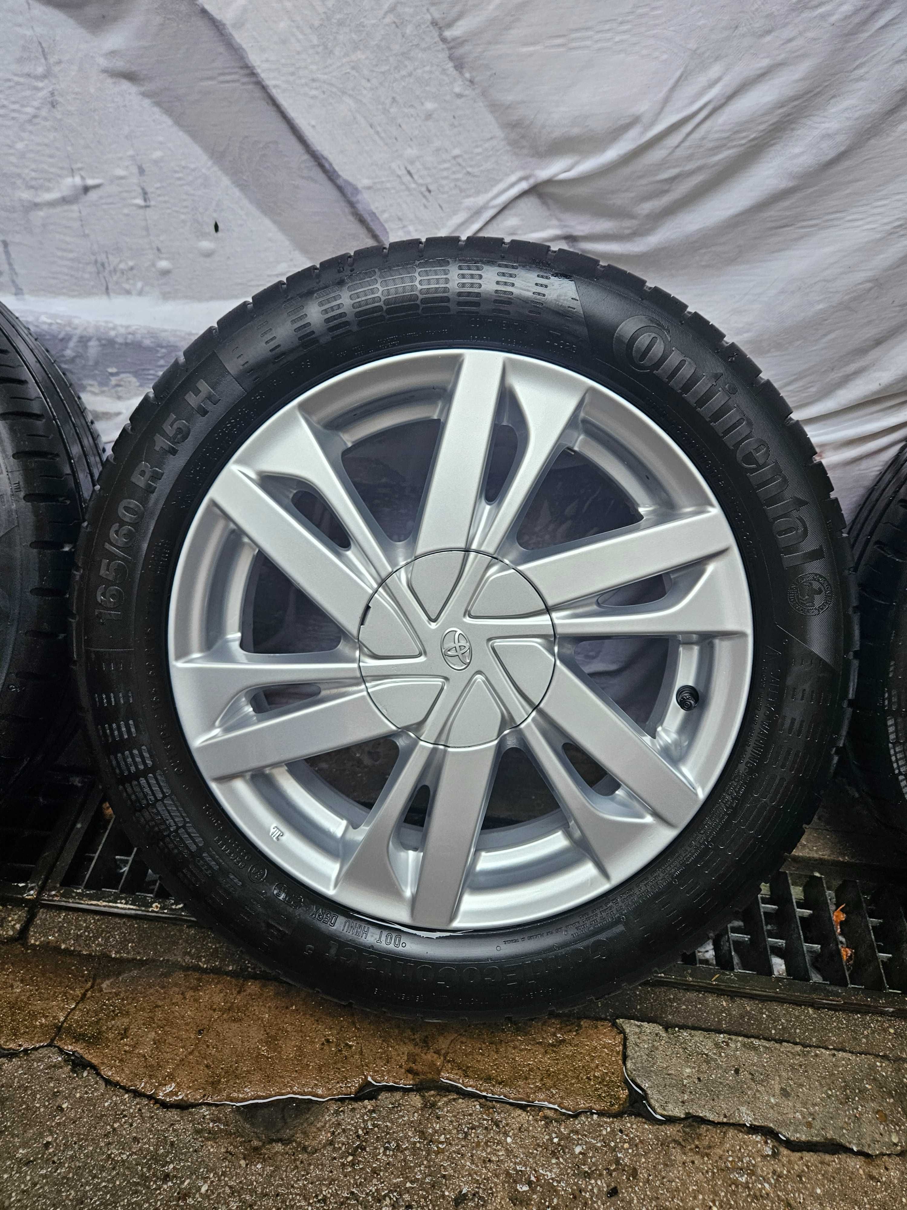 Оригинални лети джанти 15" Toyota Aygo