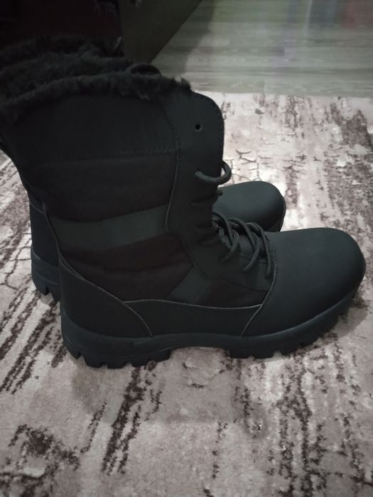 Тактически подплатени зимни кубинки. ТОП цена 70лв.