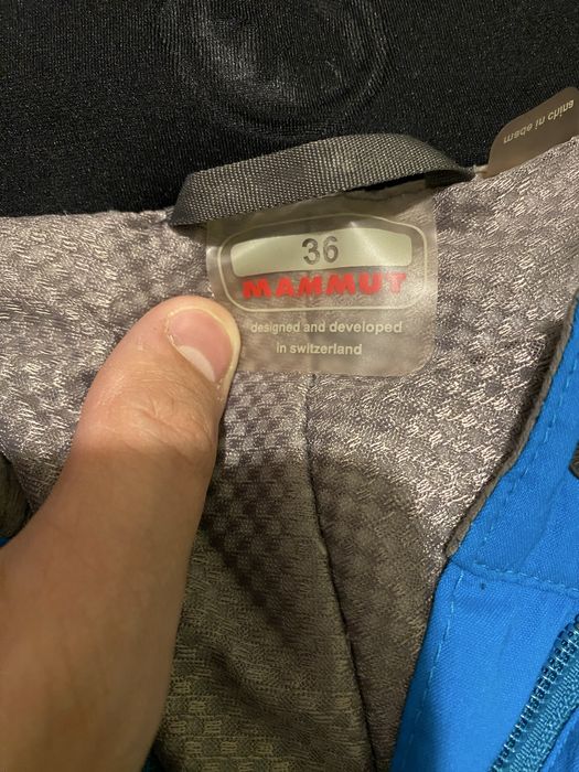 Pantaloni mammut de ski marime 36