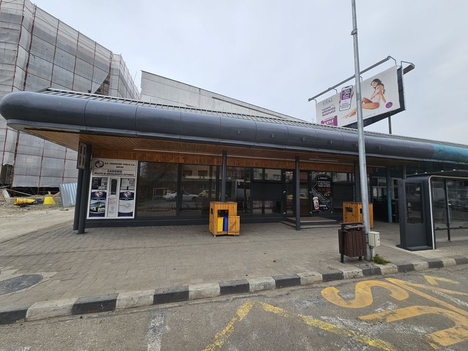 Spatiu comercial  cu teren  de  inchiriat /vanzare