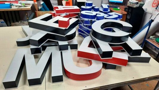 Zamonaviy va sifatli tashqi va ichki reklama xizmatlari