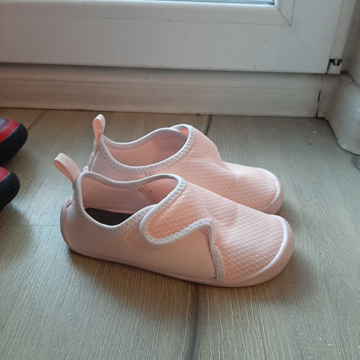 Зимни апрески за сняг и пантофи