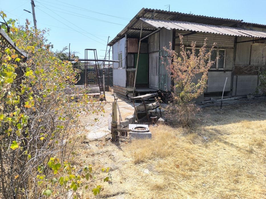 Продаётся дача 6 соток, в Янгиюльском районе. 17500у.е