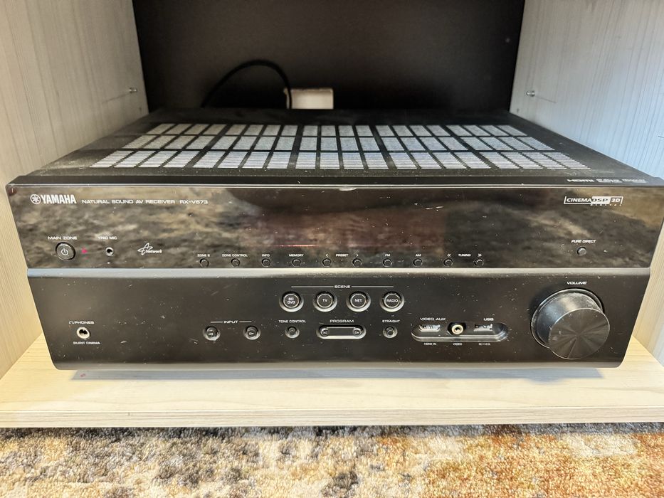 Yamaha RX-v673 - reciever AV